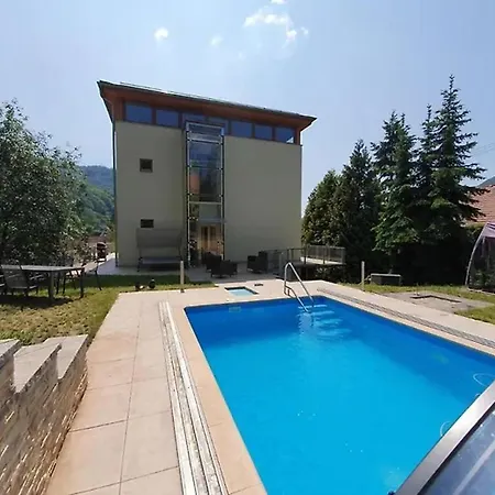 #3 With Double Bed In A With Nice Pool Vaňov