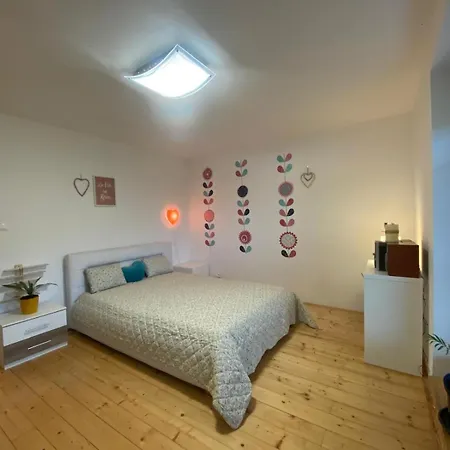 #3 With Double Bed In A With Nice Pool בית אירוח *