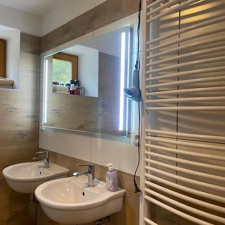 #3 With Double Bed In A With Nice Pool ホームステイ Vaňov