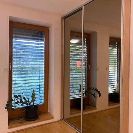 ホームステイ #3 With Double Bed In A With Nice Pool Vaňov