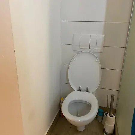 #3 With Double Bed In A With Nice Pool *